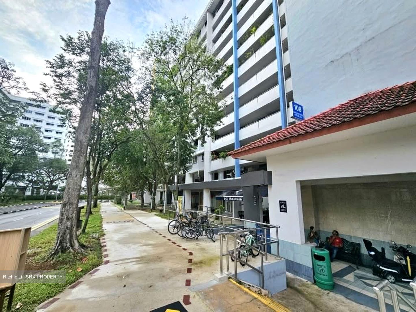 Ang Mo Kio Avenue 4 (D20), Shop House #561643001
